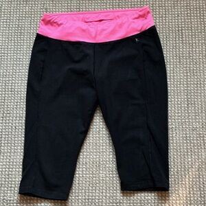 Black and Pink Capri Leggings